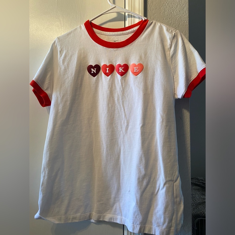 Nike Valentine Heart tshirt